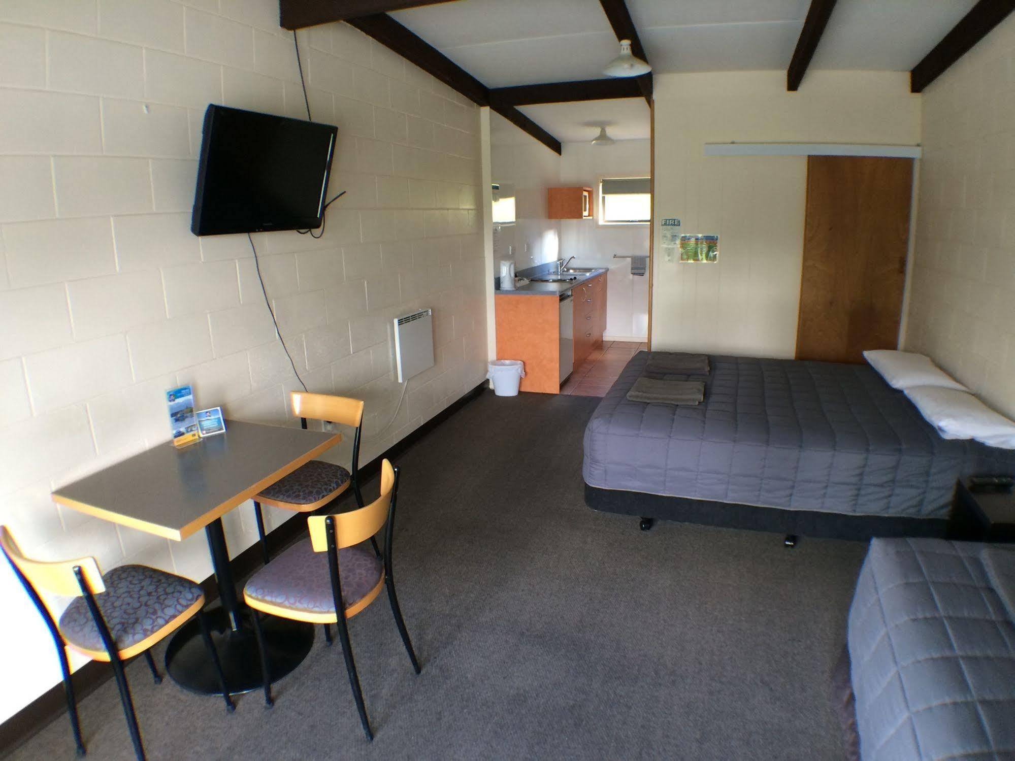 Mt Aspiring Holiday Park Wanaka Exterior photo